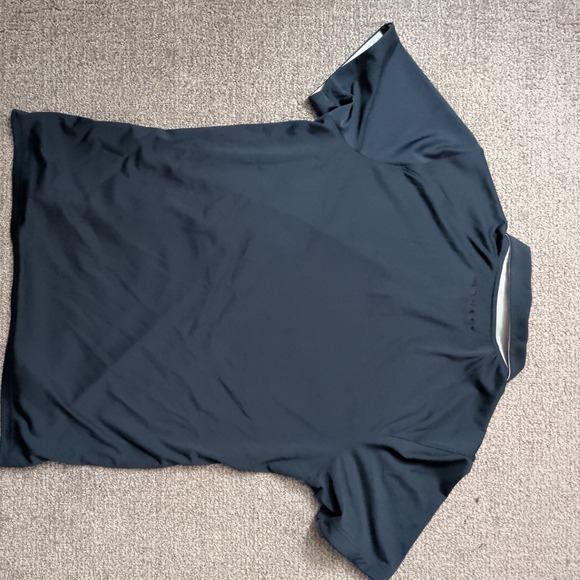 Lot of 3 Oakley Size Large and Medium Polo 3 Golf Shirts Men's Used - Excellent - Picture 11 of 13